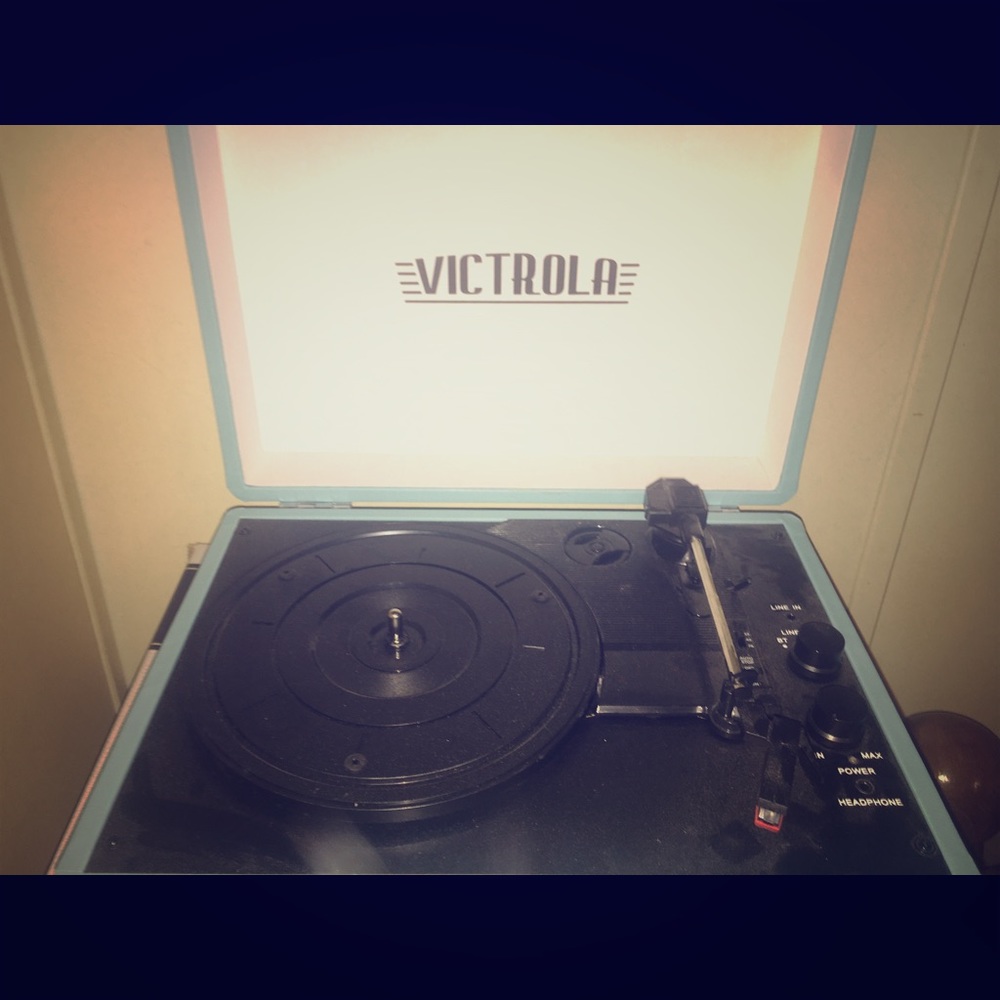 New model record player obo
